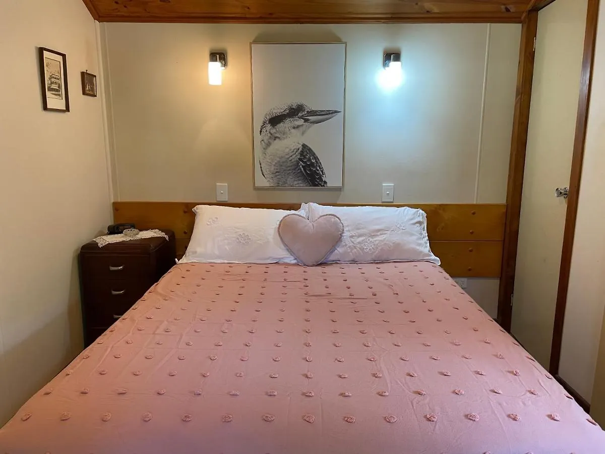Mt Nebo Railway Carriage And Chalet Highvale Guest house