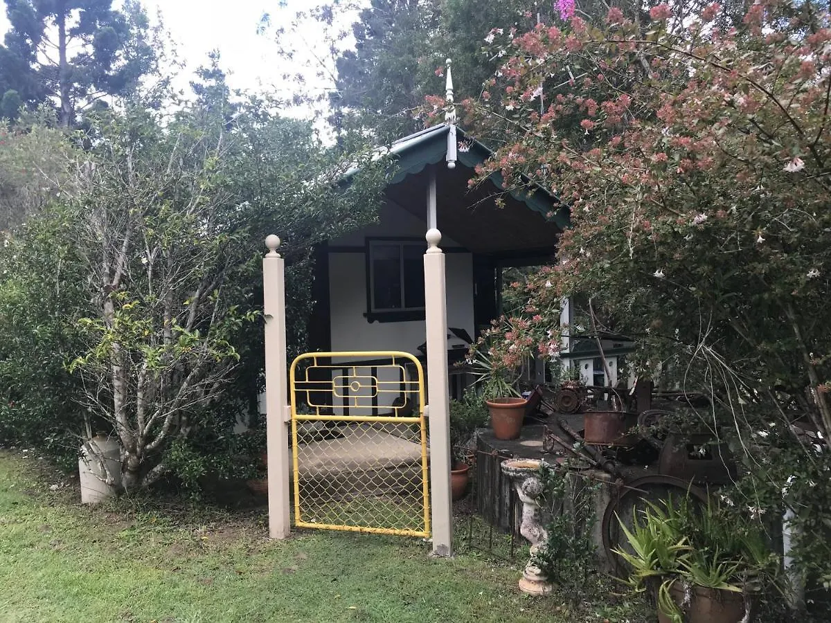 Guest house Mt Nebo Railway Carriage And Chalet Highvale Australia