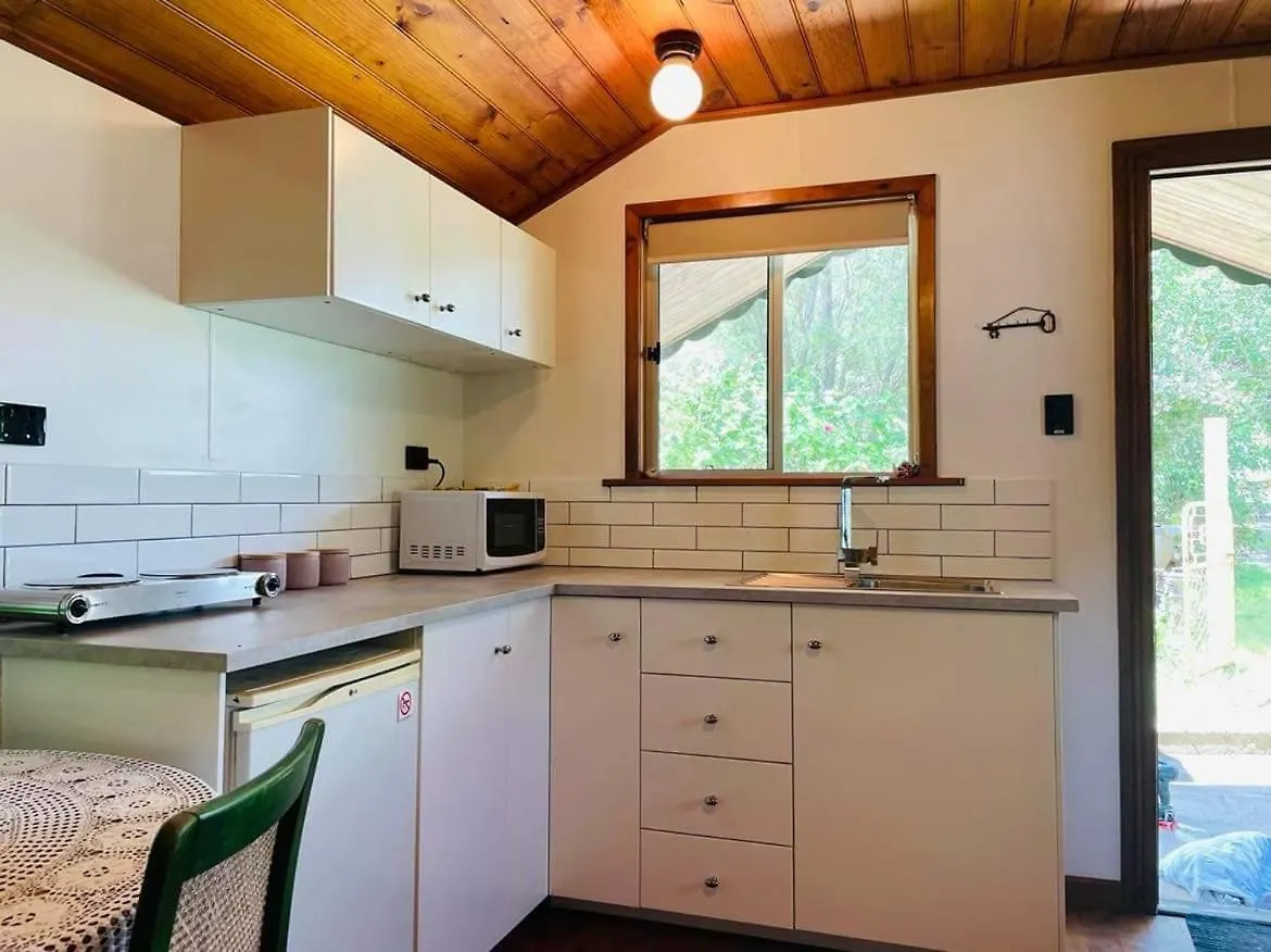 Mt Nebo Railway Carriage And Chalet Highvale Guest house